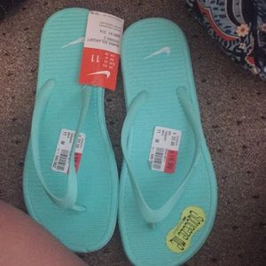 Nike flip flops